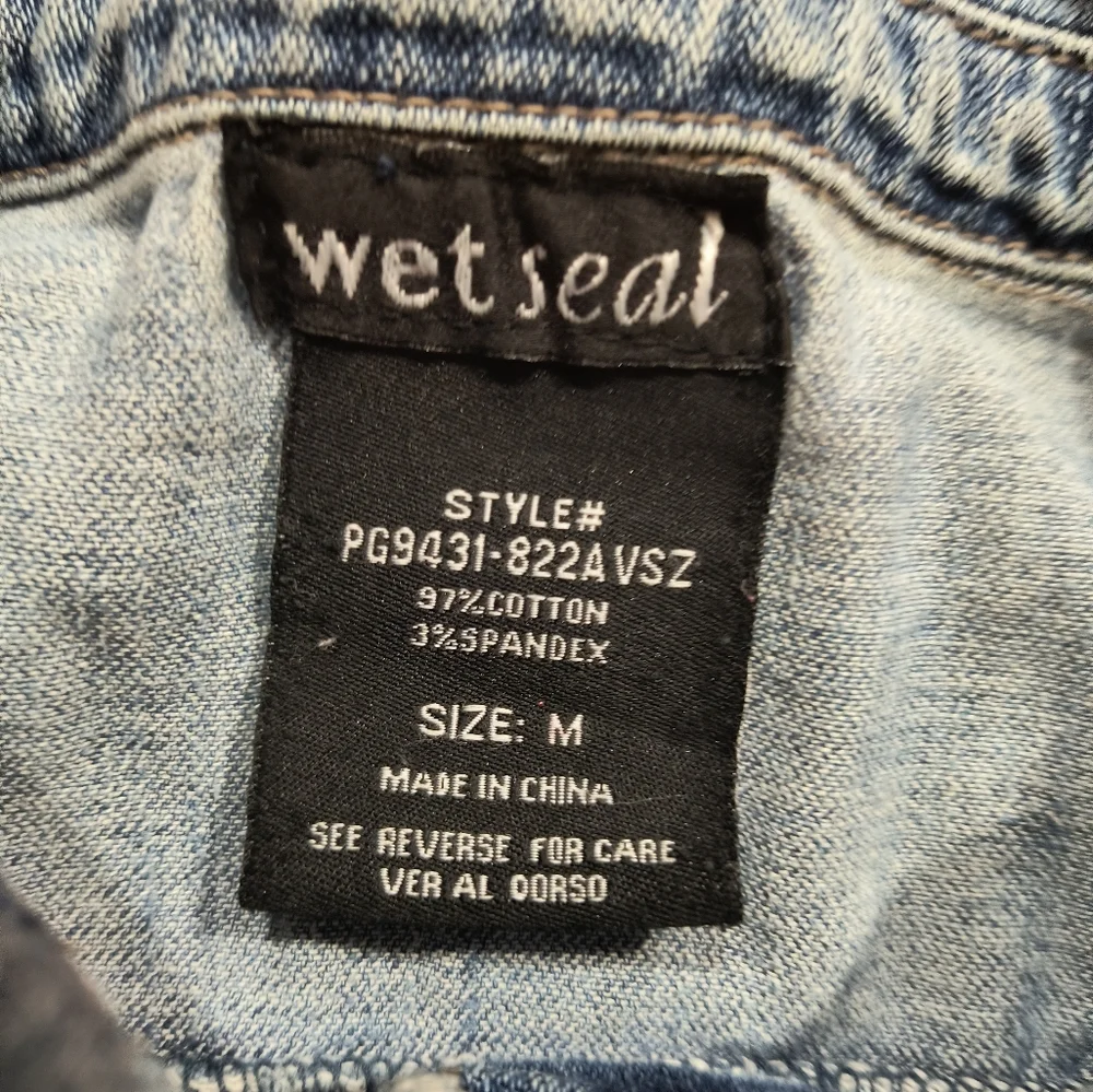 Wet Seal Cropped Denim Blue Jean Jacket, Women's Size Medium - Picture 2 of 16